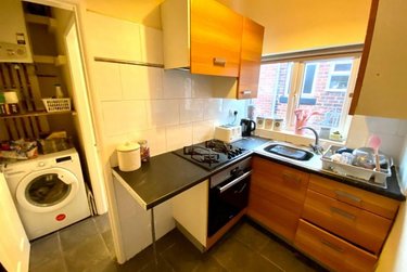 2 bed flat, 415a Ecclesall Road, Sharrowvale, Sheffield, S118PG - Image 4