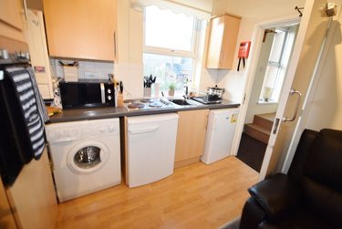 2 bed flat, 740a Ecclesall Road, Ecclesall, Sheffield, S118TB - Image 4