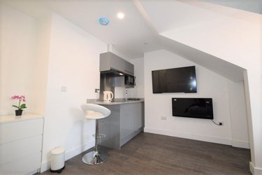 1 bed studio, Studio 5 313a Ecclesall Road, Sharrow, Sheffield, S118NX - Image 4