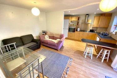 2 bed flat, 2 Leadmill Street, Heeley, Sheffield, S14SA - Image 1