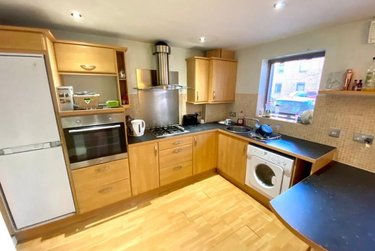2 bed flat, 2 Leadmill Street, Heeley, Sheffield, S14SA - Image 3