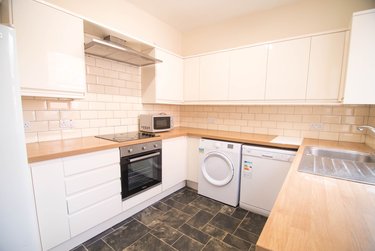 6 bed house, Wiseton Road, Sharrowvale, Sheffield, S118SB - Image 1