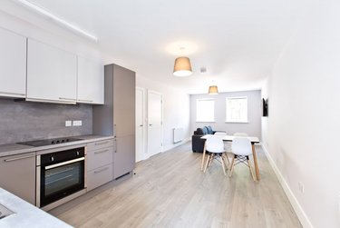 2 bed flat, 25 Baron Street, Heeley, Sheffield, S14AU - Image 1