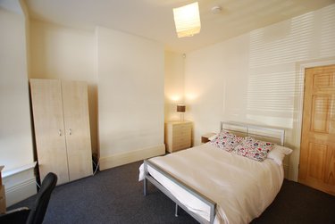 4 bed house, Club Garden Road, Highfield, Sheffield, S118BW - Image 5