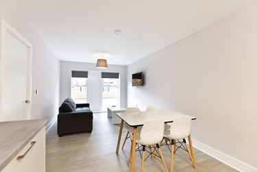 2 bed flat, 25 Baron Street, Heeley, Sheffield, S14AU - Image 1
