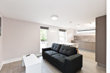 2 bed flat, 25 Baron Street, Heeley, Sheffield, S14AU - Image 1