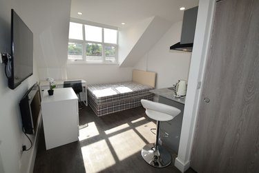 1 bed studio, Studio 4 313a Ecclesall Road, Sharrow, Sheffield, S118NX - Image 1
