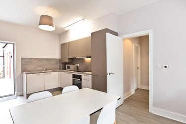 2 bed flat, 25 Baron Street, Heeley, Sheffield, S14AU - Image 4