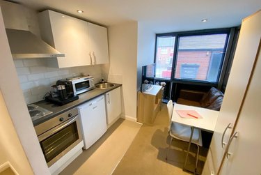 1 bed studio, Filey Lane, Broomhall, Sheffield, S37BR - Image 3