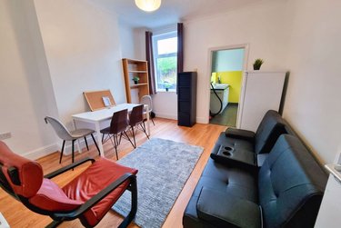 3 bed house, City Road, Heeley, Sheffield, S25HE - Image 1