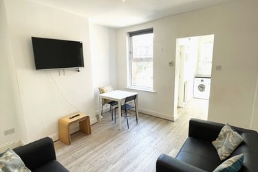 4 bed house, Harefield Road, Sharrow, Sheffield, S118NU - Image 1