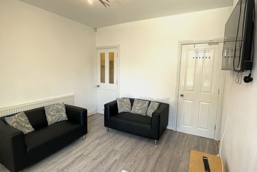 4 bed house, Harefield Road, Sharrow, Sheffield, S118NU - Image 2