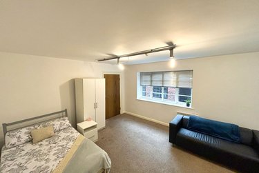 1 bed studio, Arundel Street, City Centre, Devonshire Green, Sheffield, S14FL - Image 1