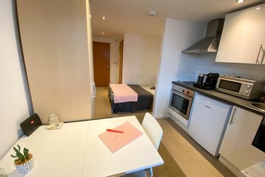 1 bed studio, Filey Lane, Broomhall, Sheffield, S37BR - Image 1