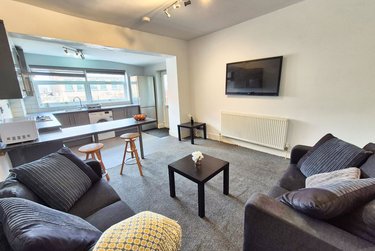 4 bed house, Sharrow Street, Highfield, Sheffield, S118BY - Image 1