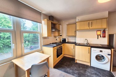 1 bed studio, Studio 3 607-609 Ecclesall Road, Sharrowvale, Sheffield, S118PT - Image 2
