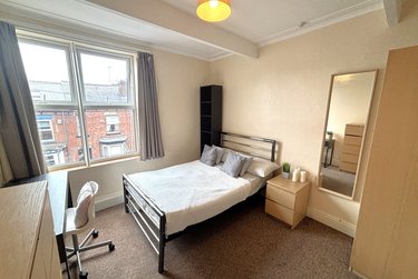 5 bed house, Khartoum Road, Sharrowvale, Sheffield, S118RD - Image 1