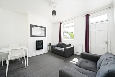 4 bed house, Clarke Street, Broomhall, Sheffield, S102BS - Image 1