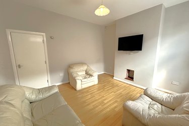 4 bed house, Victoria Street, Devonshire Green, Sheffield, S37QL - Image 2