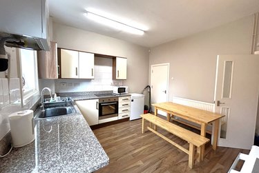 4 bed house, Victoria Street, Devonshire Green, Sheffield, S37QL - Image 4