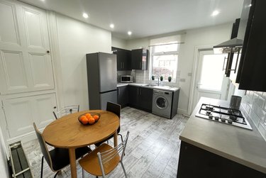 4 bed house, Harefield Road, Sharrow, Sheffield, S118NU - Image 1