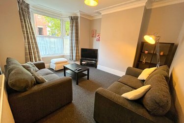 4 bed house, Bowood Road, Sharrowvale, Sheffield, S118YG - Image 1