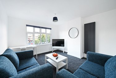 2 bed flat, 436a Ecclesall Road, Sharrowvale, Sheffield, S118PX - Image 1