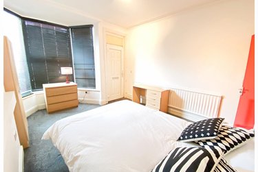 3 bed house, 83a Stalker Lees Road, Sharrow, Sheffield, S118NR - Image 2