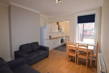 3 bed house, Hunter House Road, Sharrowvale, Sheffield, S118TU - Image 1