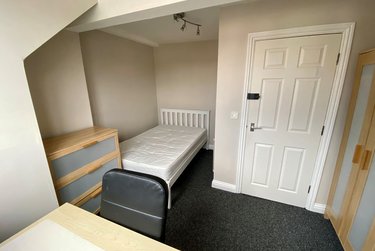 4 bed house, Cowlishaw Road, Sharrowvale, Sheffield, S118XF - Image 6