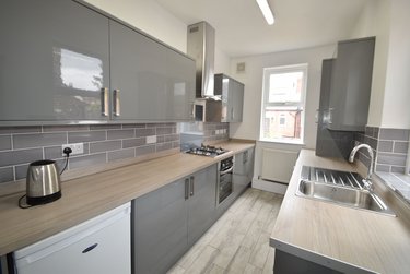 4 bed house, Bowood Road, Sharrowvale, Sheffield, S118YG - Image 2