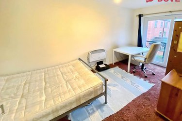 2 bed flat, Broomspring Close, Devonshire Green, Sheffield, S37XA - Image 2