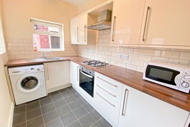 4 bed house, 52a Stalker Lees Road, Sharrow, Sheffield, S118NJ - Image 1