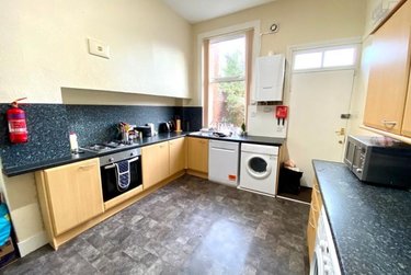 5 bed house, 233a Cemetery Road, Sharrow, Sheffield, S118FQ - Image 4