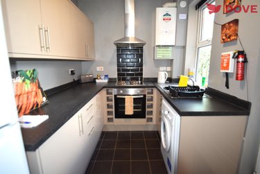 4 bed house, Guest Road, Sharrowvale, Sheffield, S118UJ - Image 5