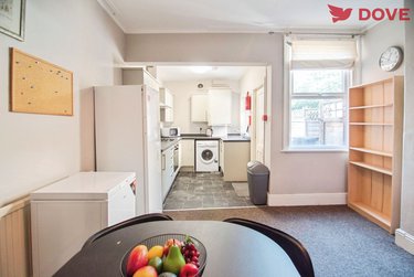 5 bed house, Walton Road, Sharrowvale, Sheffield, S118RE - Image 4