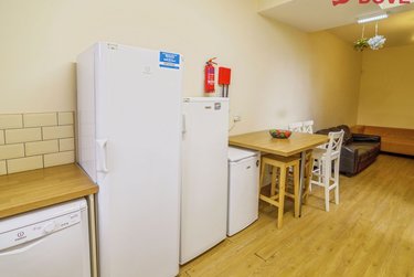 6 bed house, Cemetery Road, Sharrow, Sheffield, S118FQ - Image 2