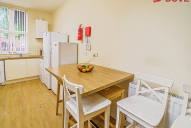 6 bed house, Cemetery Road, Sharrow, Sheffield, S118FQ - Image 3