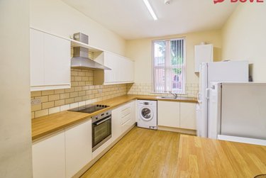 6 bed house, Cemetery Road, Sharrow, Sheffield, S118FQ - Image 1
