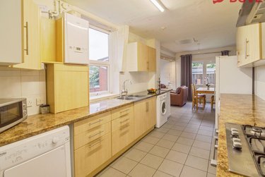 7 bed house, Holberry Gardens, Broomhall, Sheffield, S102FR - Image 2