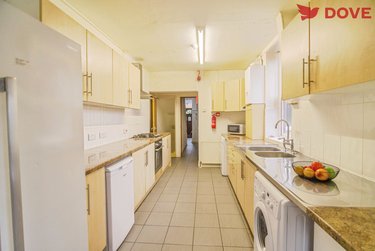 6 bed house, 81a Holberry Gardens, Broomhall, Sheffield, S102FR - Image 1