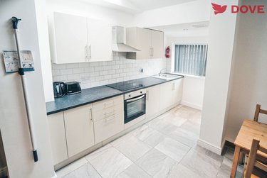 4 bed house, 9a Harefield Road, Sharrow, Sheffield, S118NU - Image 1