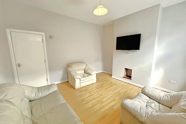 4 bed house, Victoria Street, Devonshire Green, Sheffield, S37QL - Image 2