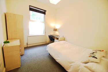 4 bed house, Club Garden Road, Highfield, Sheffield, S118BW - Image 7
