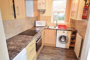 3 bed house, Cemetery Avenue, Sharrow, Sheffield, S118NT - Image 3