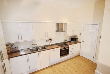 6 bed house, 311a Ecclesall Road, Sharrow, Sheffield, S118NX - Image 2