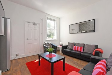 6 bed house, Shoreham Street, Heeley, Sheffield, S24FA - Image 2