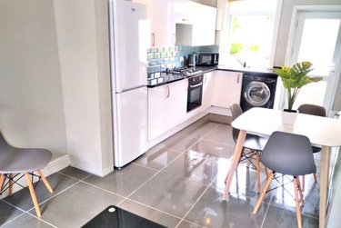 4 bed house, Eastwood Road, Sharrowvale, Sheffield, S118QE - Image 1