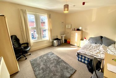 4 bed house, Harland Road, Sharrow, Sheffield, S118NB - Image 1