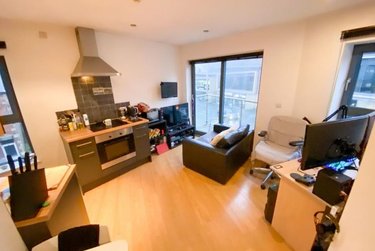1 bed studio, 832-834 Ecclesall Road, Ecclesall, Sheffield, S118TD - Image 1